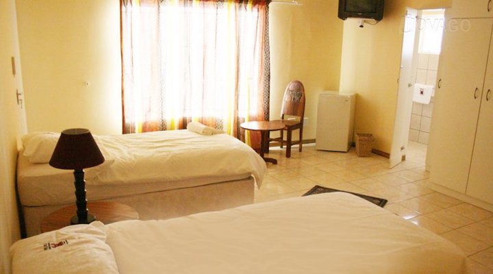 Melrile Guesthouse And Tours