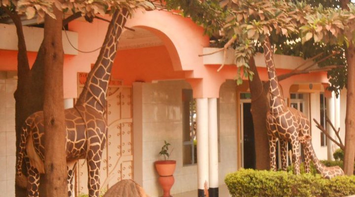 Giraffee Executive Inn