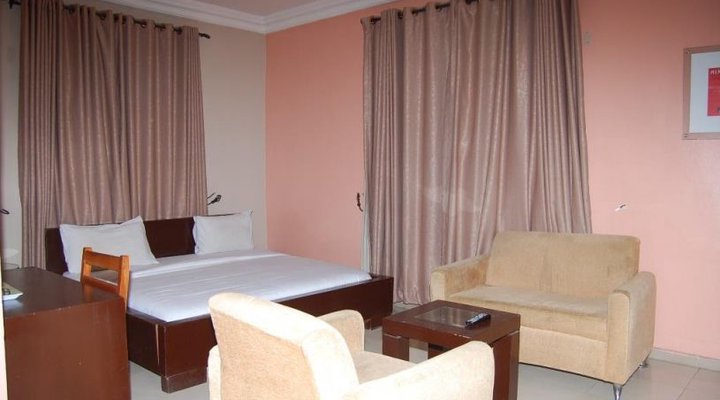 Kesington Suites