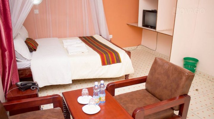 Alpine Hotel