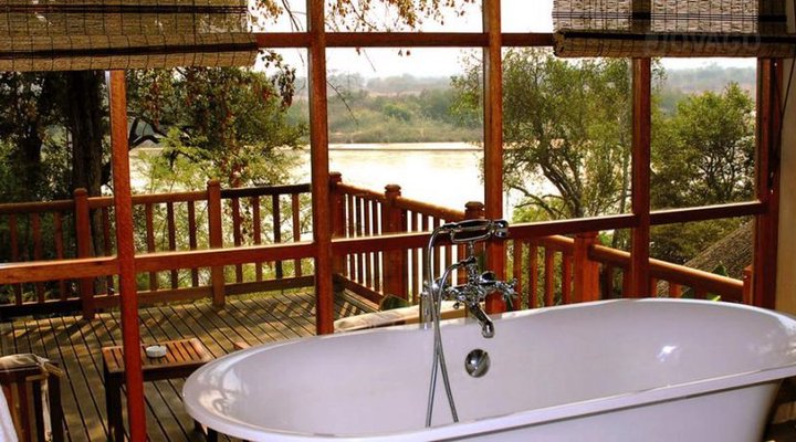 Divava Okavango Lodge and Spa