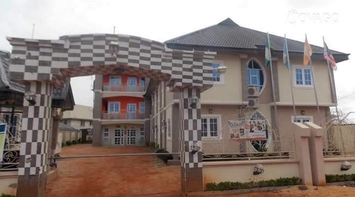 Dubbin Hotel & Suites