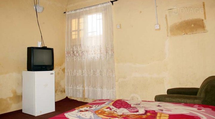 Kuzy Suites & Guest House