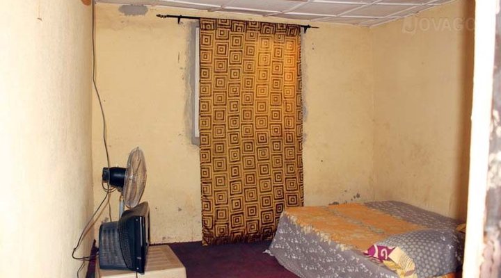 Kuzy Suites & Guest House