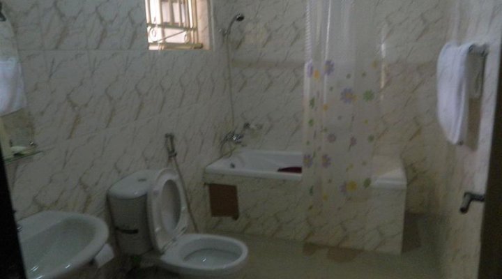 Liberty Unique Class Hotel & Suites Ltd