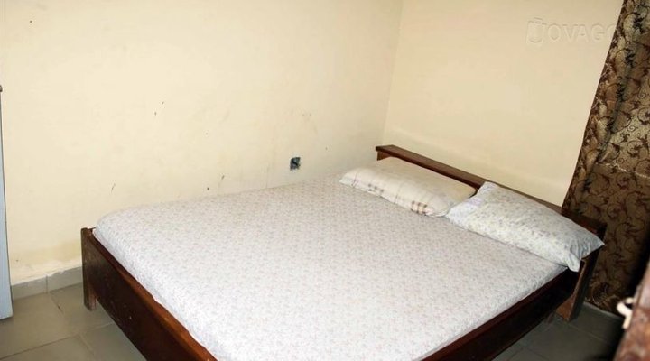 Royal Guest Inn Hotel