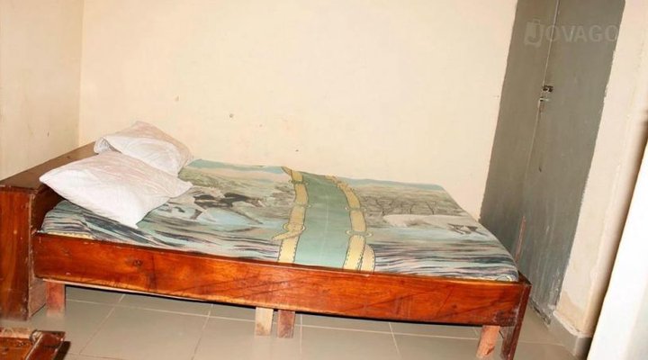 Royal Guest Inn Hotel