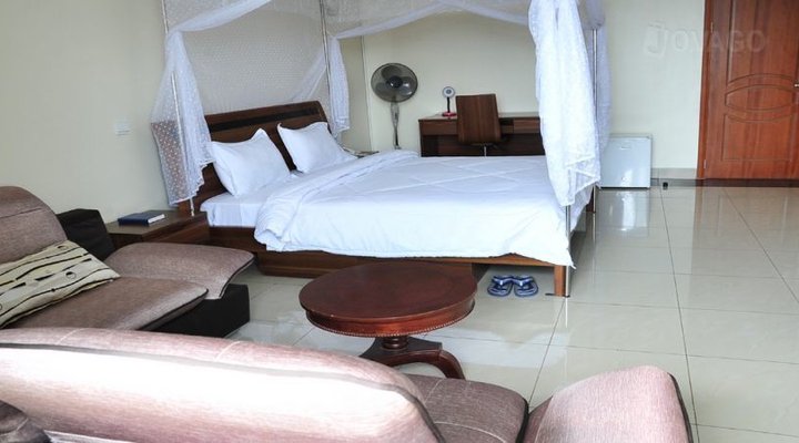 Five To Five Hotel