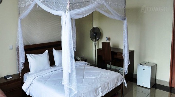 Five To Five Hotel