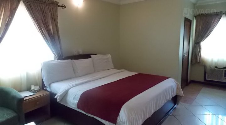 Adig Suites, Awka