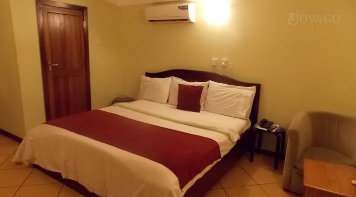 Adig Suites, Awka