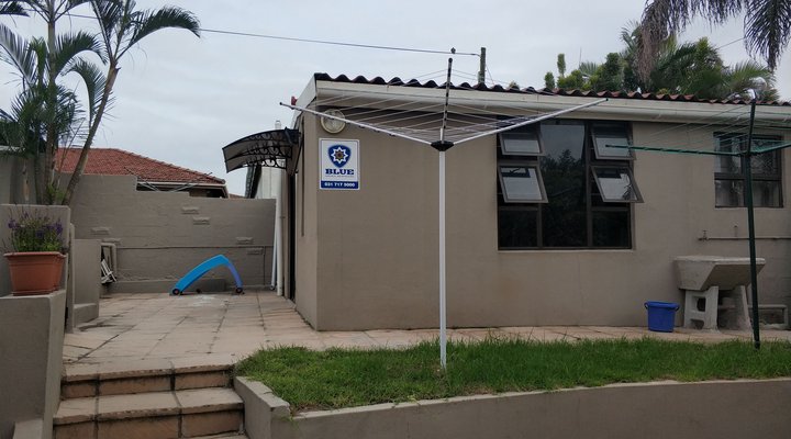 Bluff-Marine Drive Luxury Self Catering Cottage A