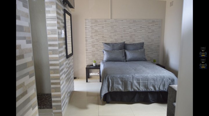 Bluff-Marine Drive Luxury Self Catering Cottage B