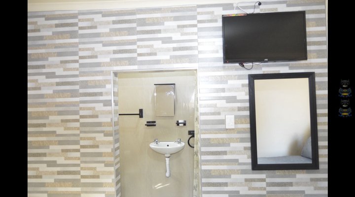 Bluff-Marine Drive Luxury Self Catering Cottage B