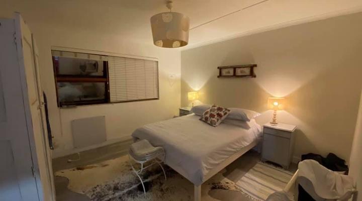 Pringle Bay– Cute Cottage ( Dog friendly and wifi )