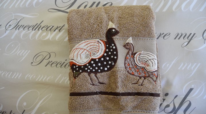 Feathers – The Robin’s Nest