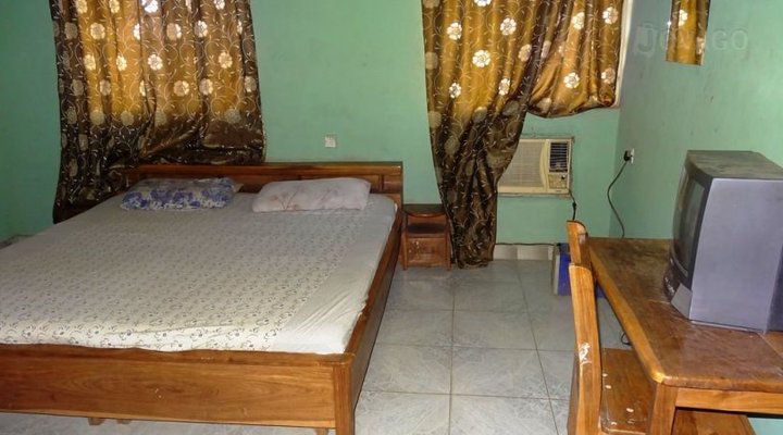 Baze 1 Guest House