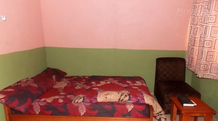 Golden Wax Garden And Suites