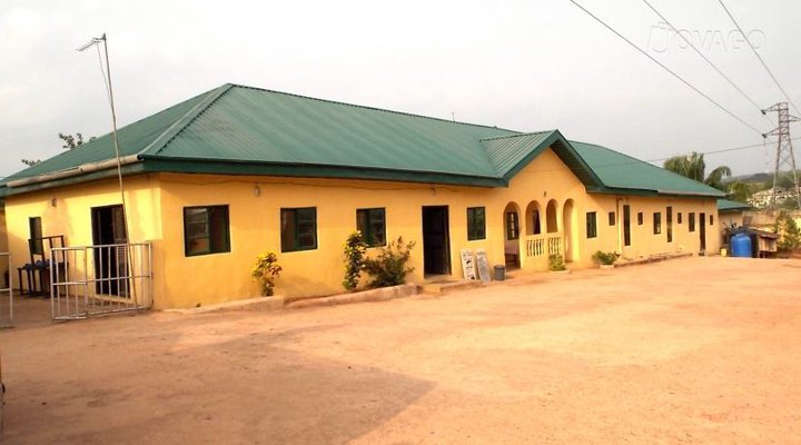 Igboji Guest House, Ozara Alayi