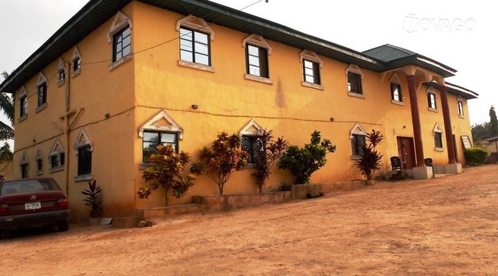 Igboji Guest House, Ozara Alayi
