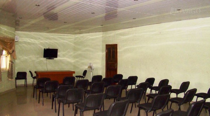 Amazon Hotel & Suites