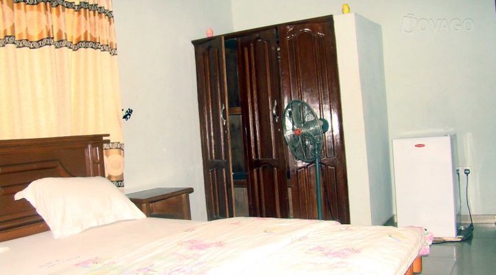 Amazon Hotel & Suites