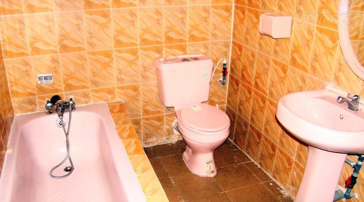 Amazon Hotel & Suites