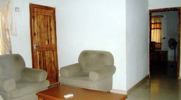 Amazon Hotel & Suites