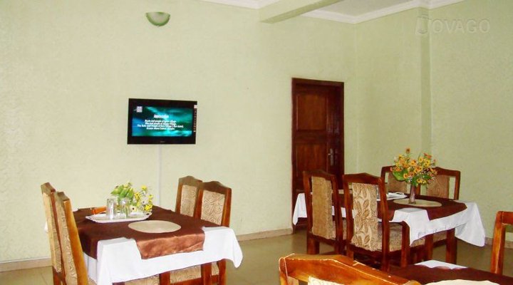 Amazon Hotel & Suites