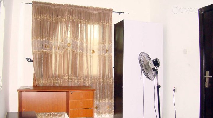 Domfav Hotel & Suites