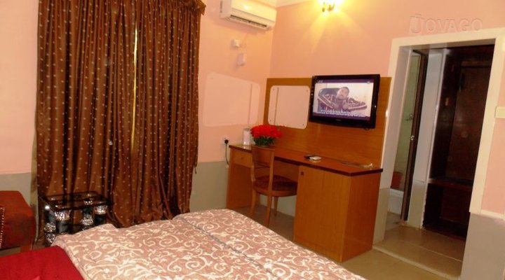 Orchard Villa, Surulere