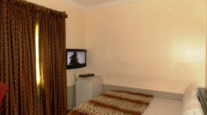 Orchard Villa, Surulere