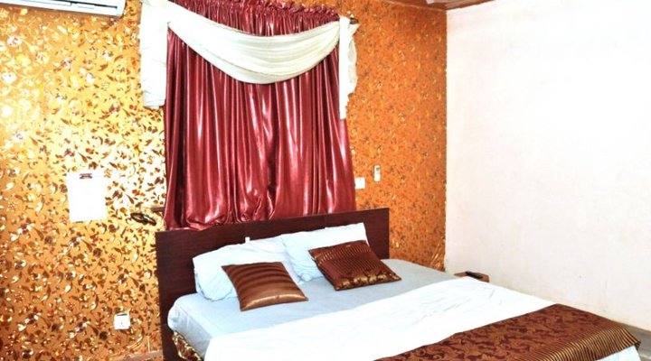 Sledge Lounge And Bar Limited