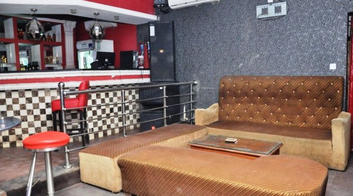 Sledge Lounge And Bar Limited