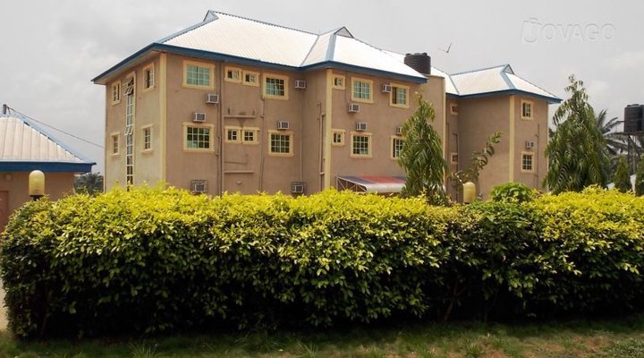 Stop Over Hotel, Ahaba Imenyi