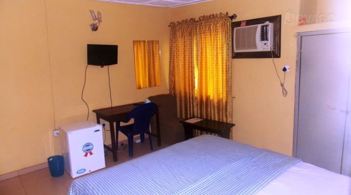 Fajol Hotel