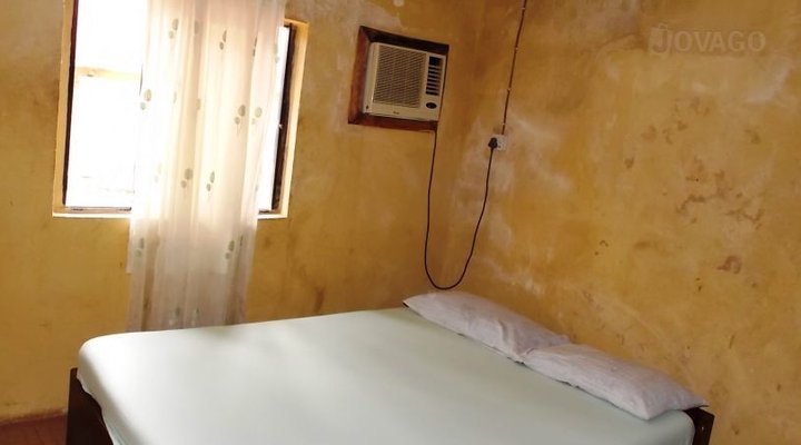 Super Golden Rest House