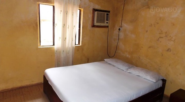 Super Golden Rest House
