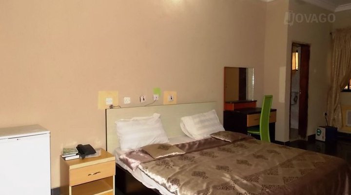 De Merit Executive Suite & Hotels Ltd