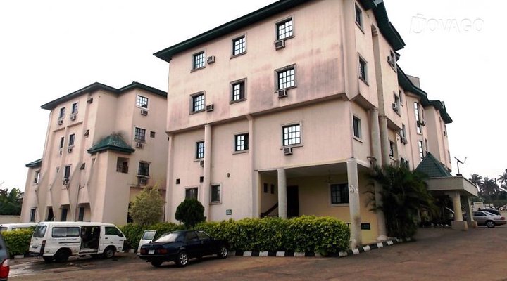 De Merit Executive Suite & Hotels Ltd