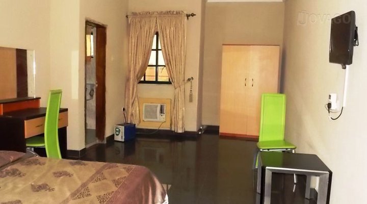 De Merit Executive Suite & Hotels Ltd