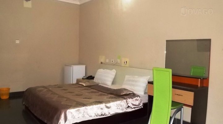 De Merit Executive Suite & Hotels Ltd