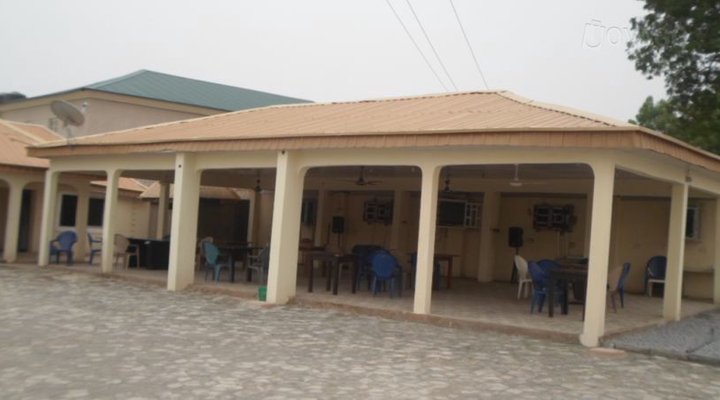 Hiesence Hotel And Suites