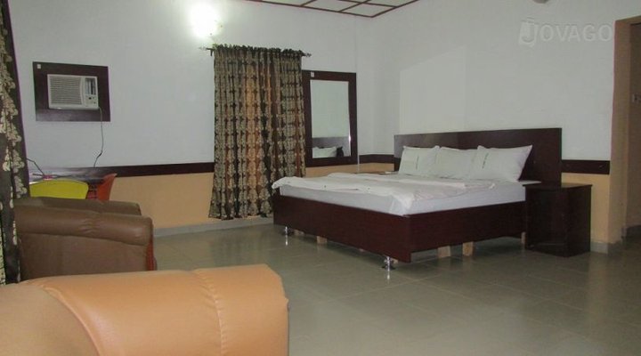 Olikon Suites