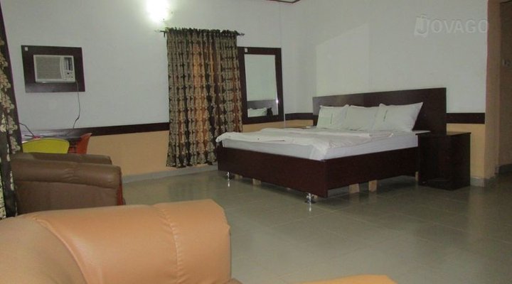 Olikon Suites