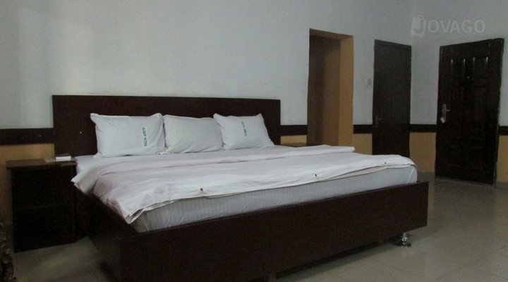 Olikon Suites