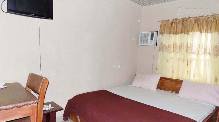 Kaylux Guest House