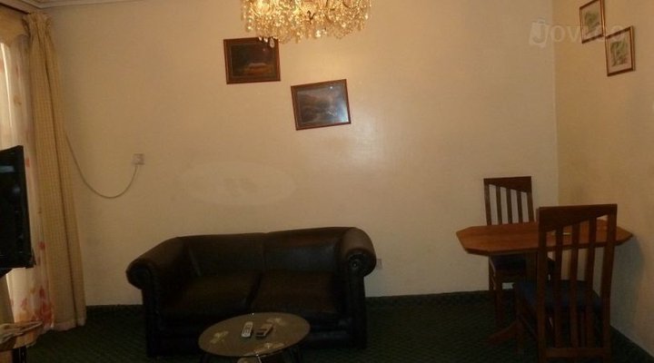 Maxin Lotus Hotel