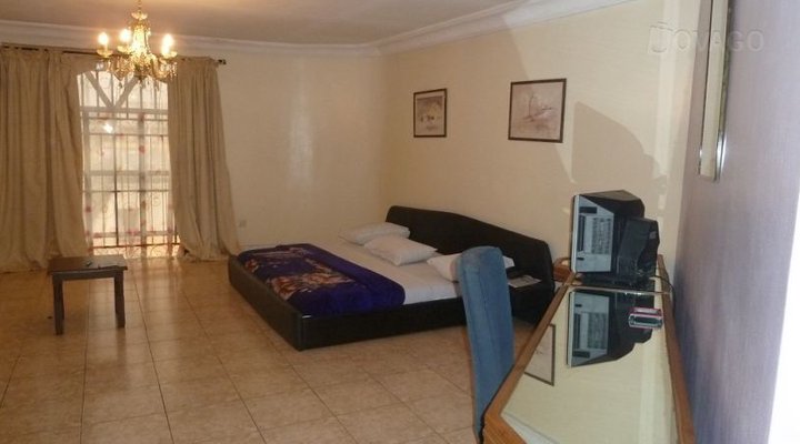 Maxin Lotus Hotel