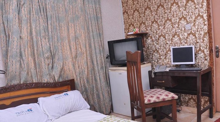 Tripple I Hotel and Suites